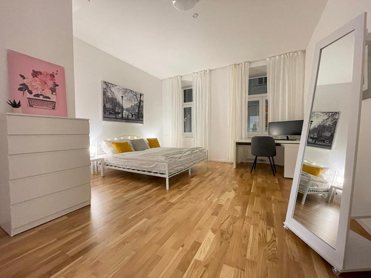 Big Apartment Vienna Exterior photo